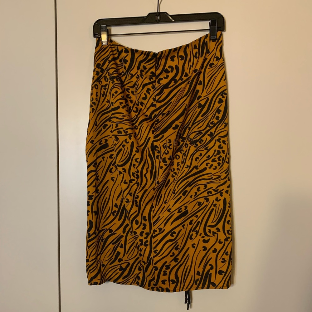BcbGeneration Rouched Detailed Woven Slip Skirt - Picture 3 of 3